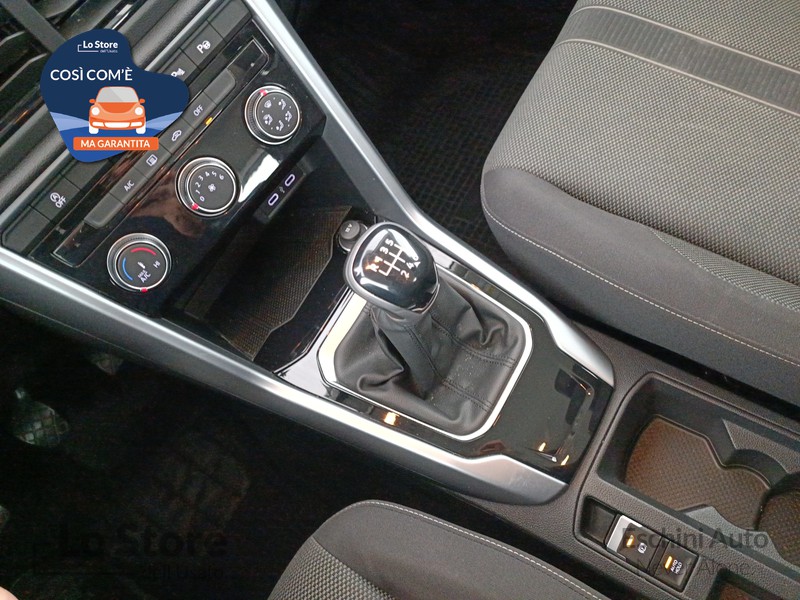 16 - Volkswagen T-Roc 1.0 tsi life 110cv