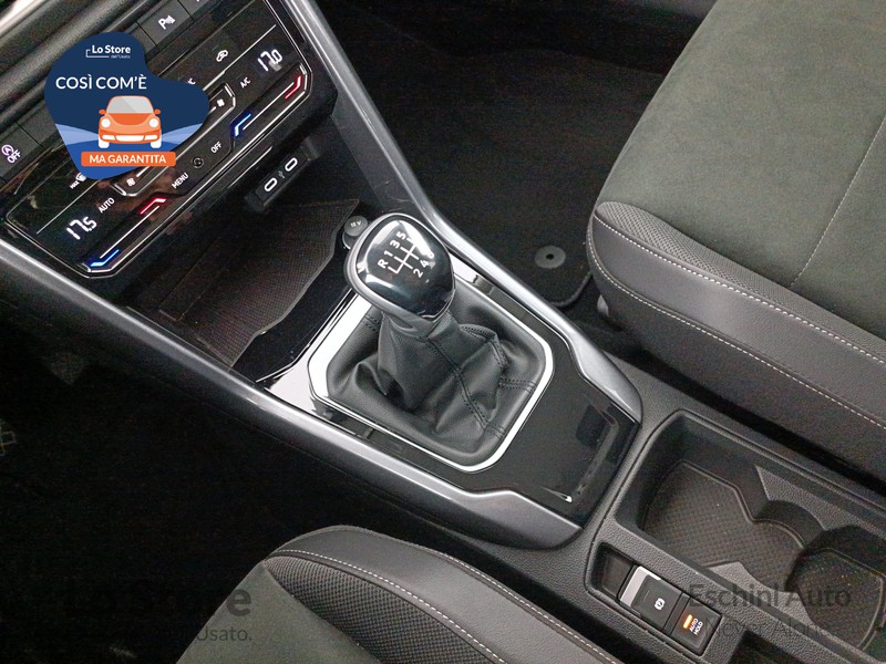 16 - Volkswagen T-Roc 1.0 tsi style 110cv