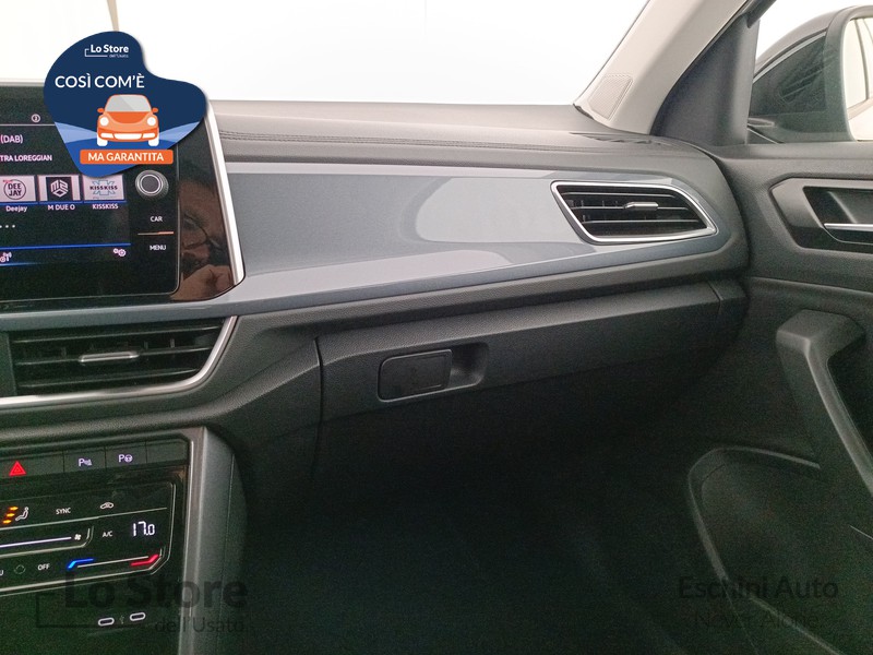 17 - Volkswagen T-Roc 1.0 tsi style 110cv