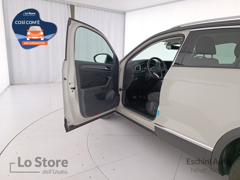 19 - Volkswagen T-Roc 1.0 tsi style 110cv