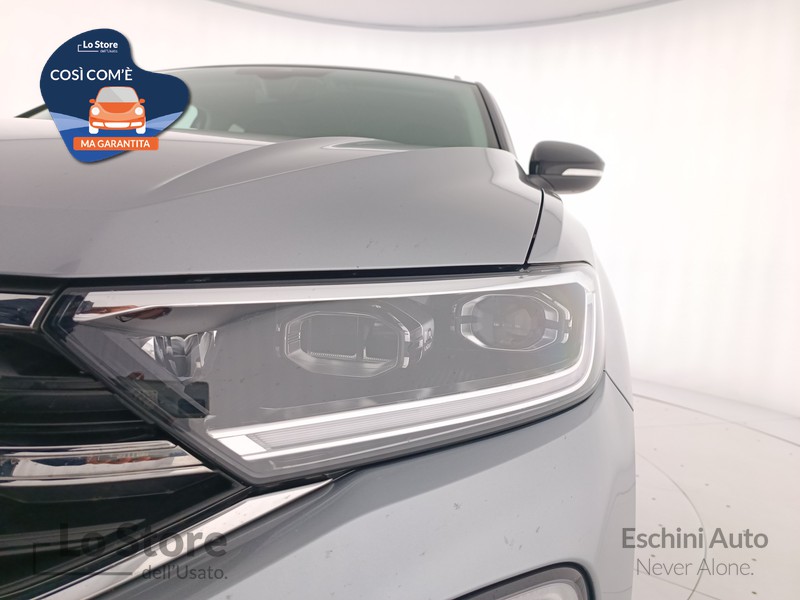 7 - Volkswagen T-Roc 1.0 tsi style 110cv