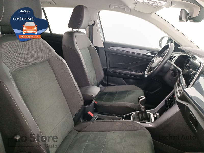 10 - Volkswagen T-Roc 1.0 tsi style 110cv