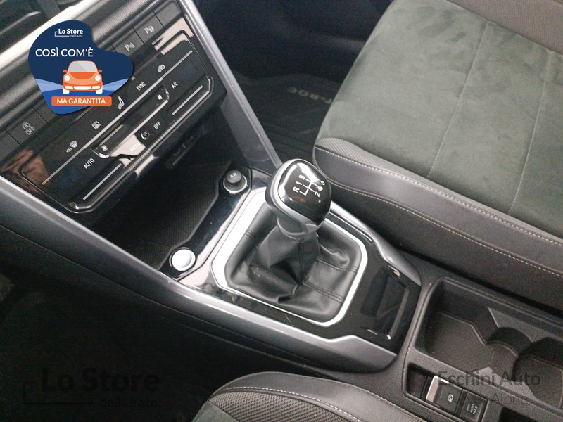 16 - Volkswagen T-Roc 1.0 tsi style 110cv