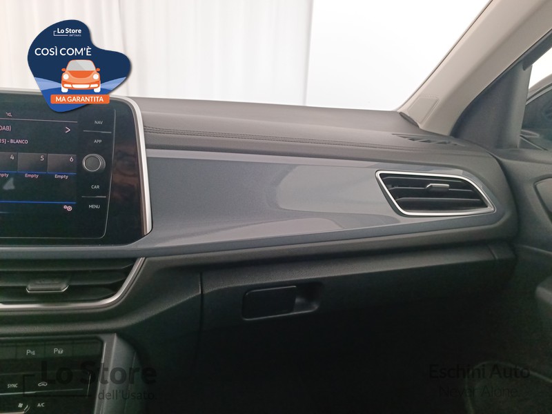 17 - Volkswagen T-Roc 1.0 tsi style 110cv