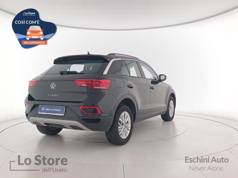 4 - Volkswagen T-Roc 1.0 tsi life 110cv