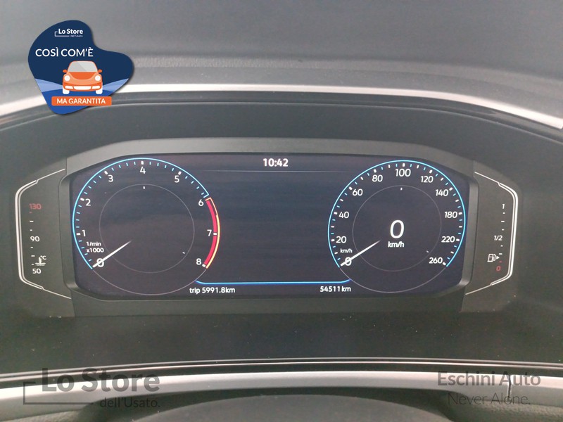 13 - Volkswagen T-Roc 1.0 tsi life 110cv