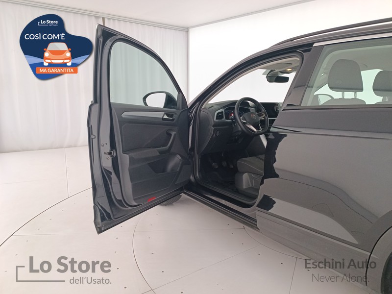 18 - Volkswagen T-Roc 1.0 tsi life 110cv