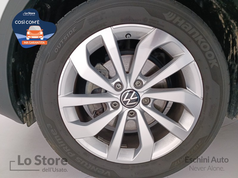 8 - Volkswagen T-Roc 1.0 tsi life 110cv