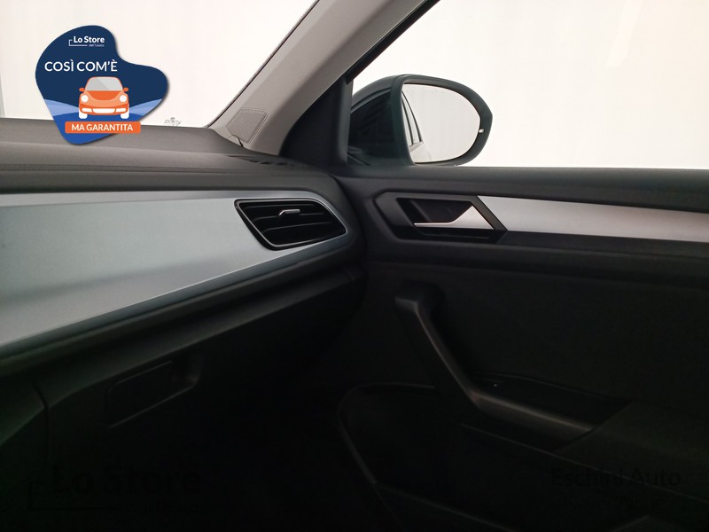 17 - Volkswagen T-Roc 1.0 tsi life 110cv