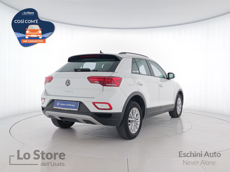 4 - Volkswagen T-Roc 1.0 tsi life 110cv