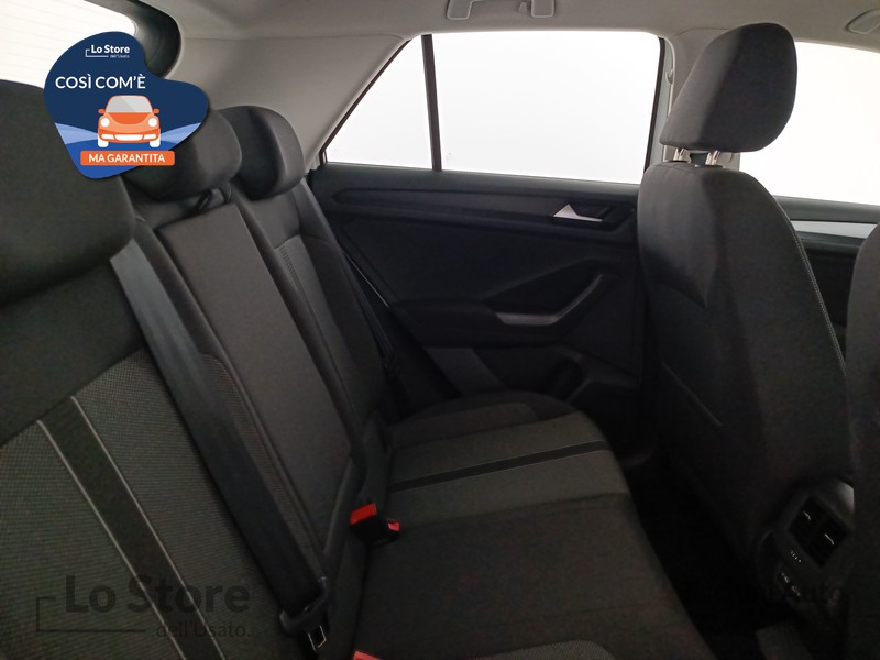 9 - Volkswagen T-Roc 1.0 tsi life 110cv