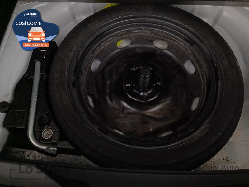 22 - Volkswagen T-Roc 1.0 tsi life 110cv