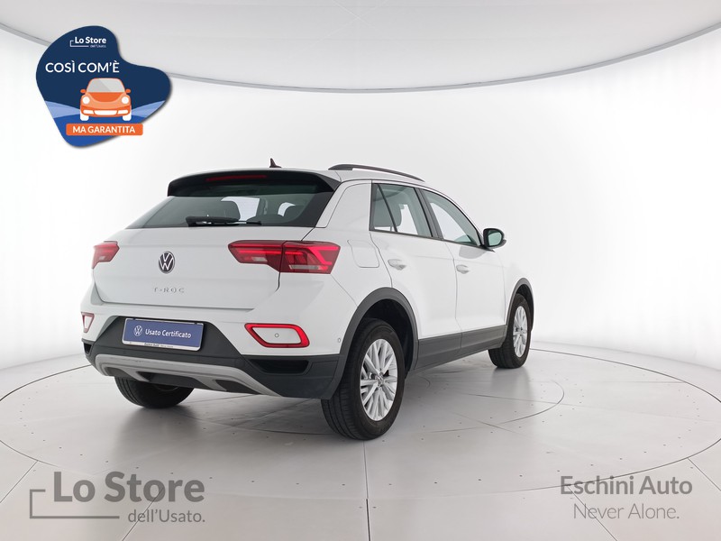4 - Volkswagen T-Roc 1.0 tsi life 110cv