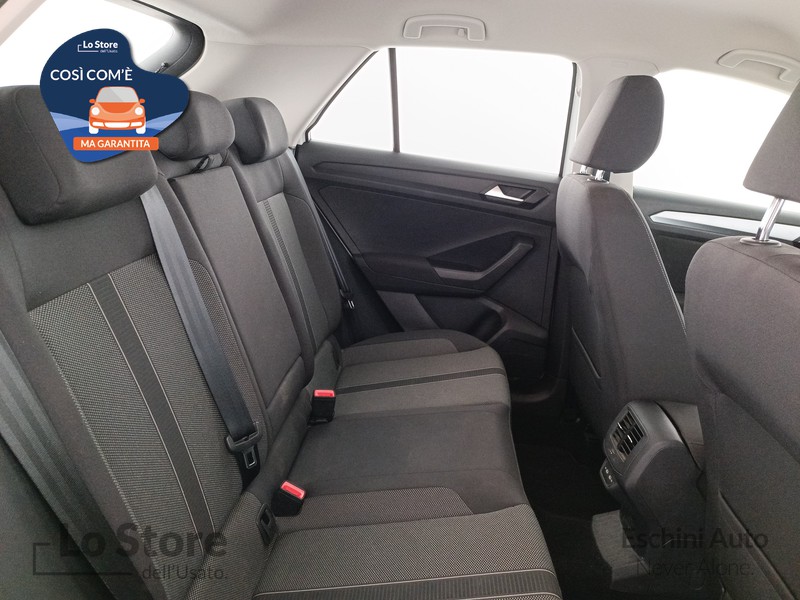 9 - Volkswagen T-Roc 1.0 tsi life 110cv