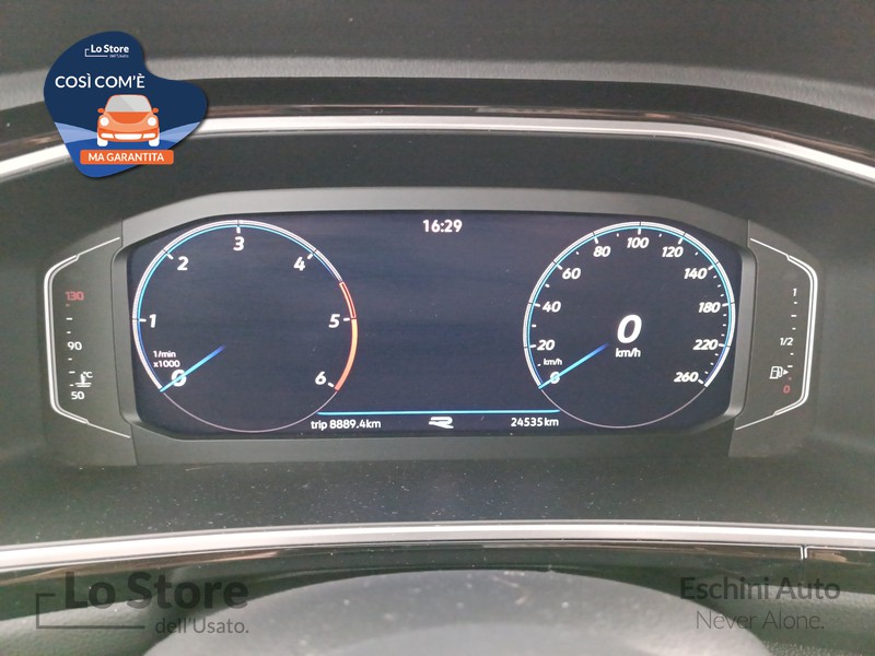 13 - Volkswagen T-Roc 2.0 tdi r-line 150cv dsg