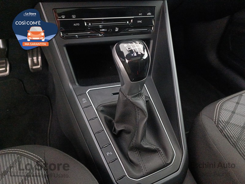 16 - Volkswagen Taigo 1.0 tsi r-line 115cv