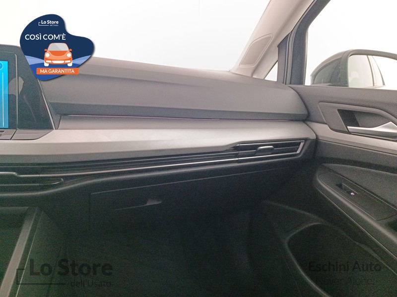 17 - Volkswagen Golf 1.5 tgi life 130cv