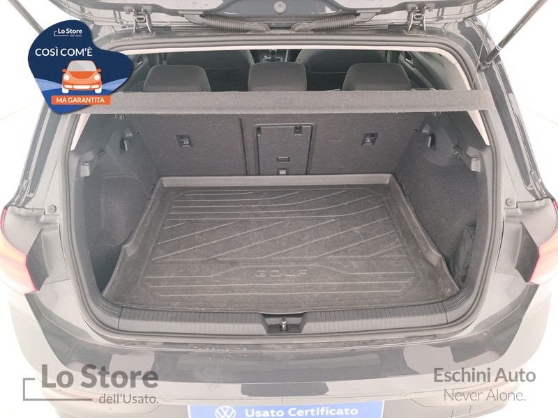 21 - Volkswagen Golf 1.5 tgi life 130cv