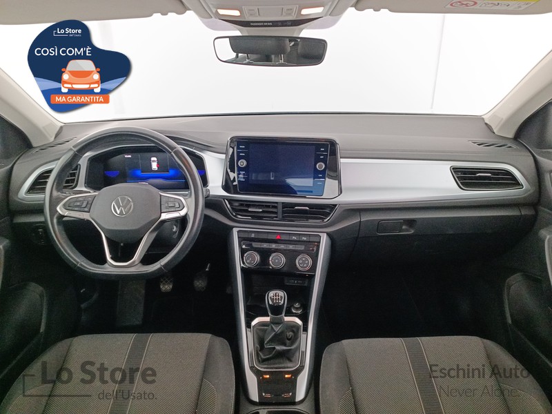 11 - Volkswagen T-Roc 1.0 tsi life 110cv