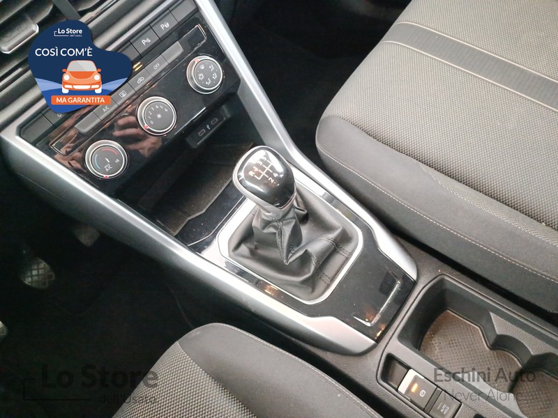 16 - Volkswagen T-Roc 1.0 tsi life 110cv