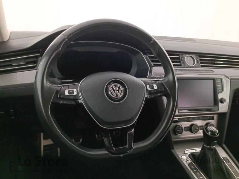 12 - Volkswagen Passat alltrack 2.0 tdi 4motion 150cv