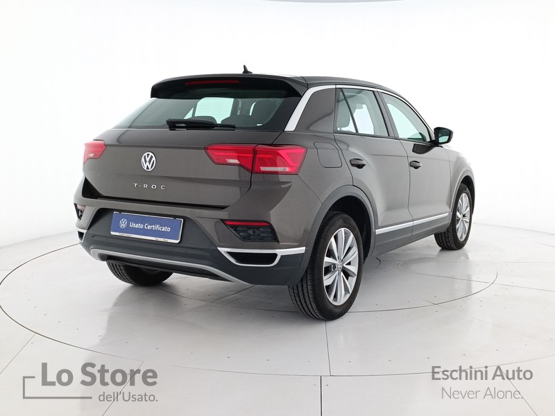 4 - Volkswagen T-Roc 1.0 tsi style 115cv