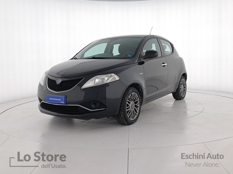 1 - Lancia Ypsilon 1.2 mya 69cv