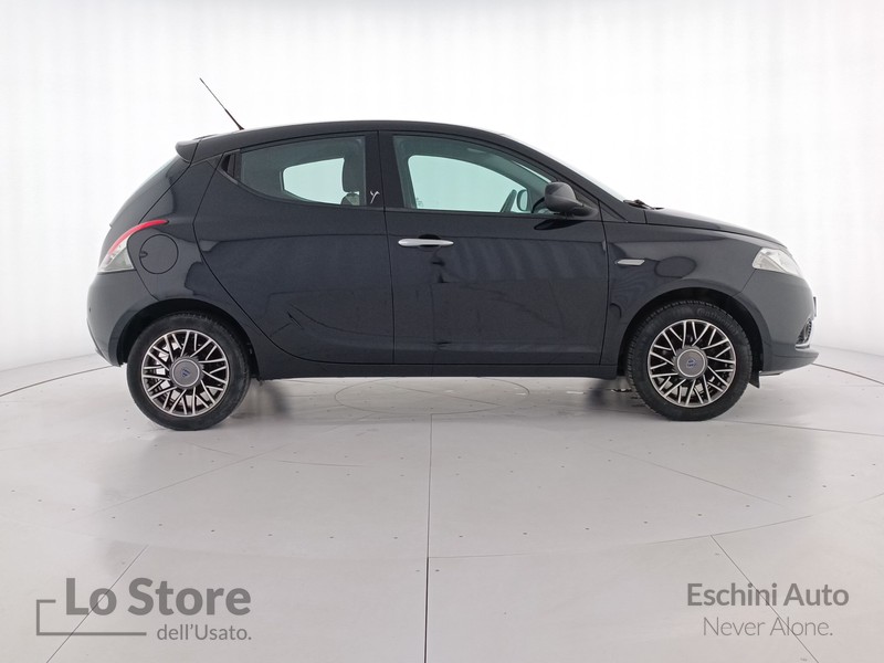 3 - Lancia Ypsilon 1.2 mya 69cv