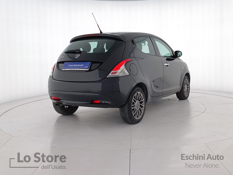 4 - Lancia Ypsilon 1.2 mya 69cv