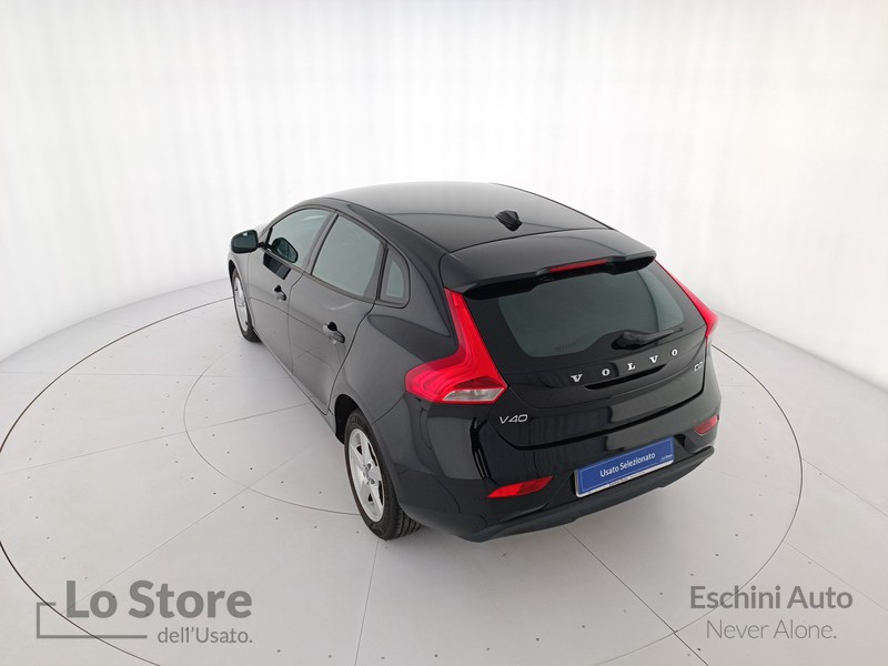 6 - Volvo V40 2.0 d2 my17