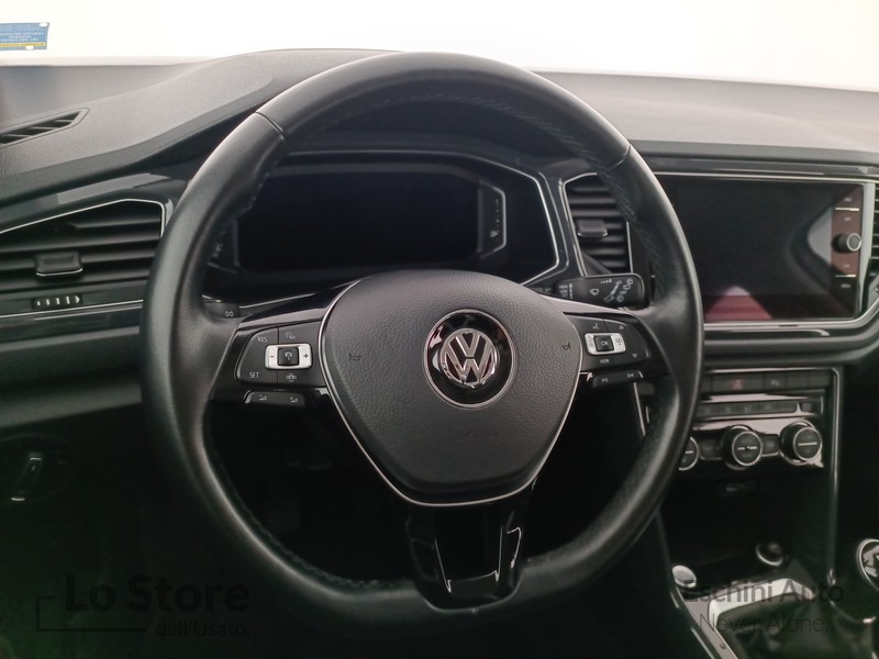 13 - Volkswagen T-Roc 1.6 tdi advanced