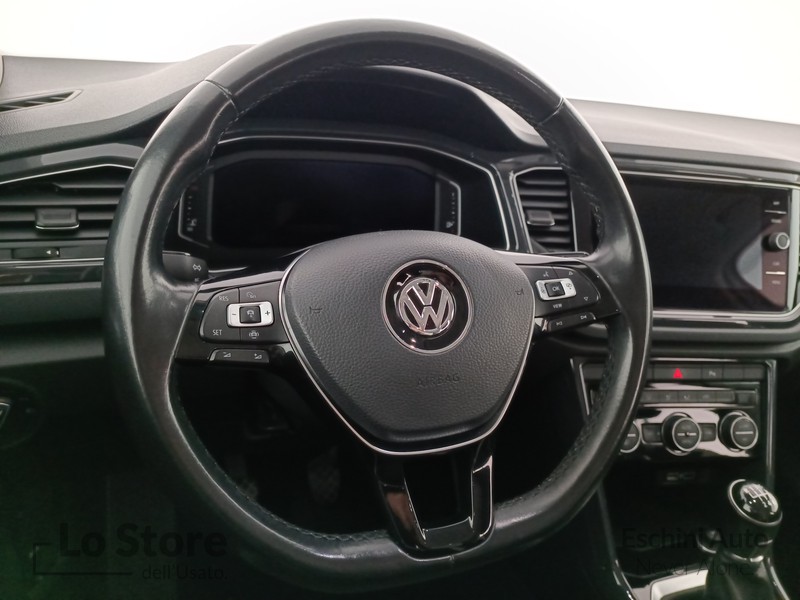 13 - Volkswagen T-Roc 1.6 tdi advanced