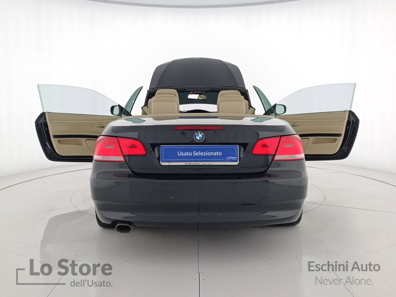 23 - BMW Serie 3 320d cabrio eletta