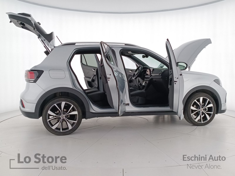 9 - Volkswagen T-Cross 1.0 tsi r-line 115cv