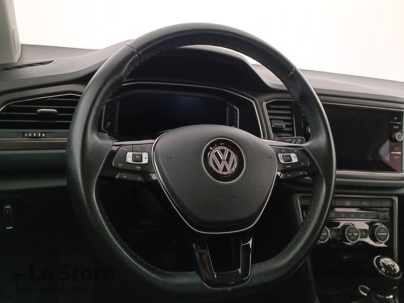 13 - Volkswagen T-Roc 1.6 tdi style