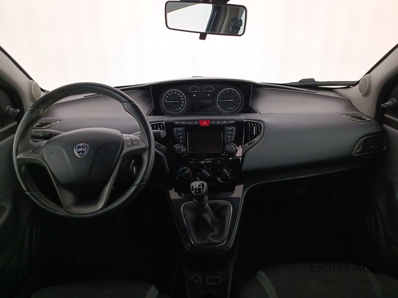 11 - Lancia Ypsilon 1.2 silver ecochic gpl 69cv