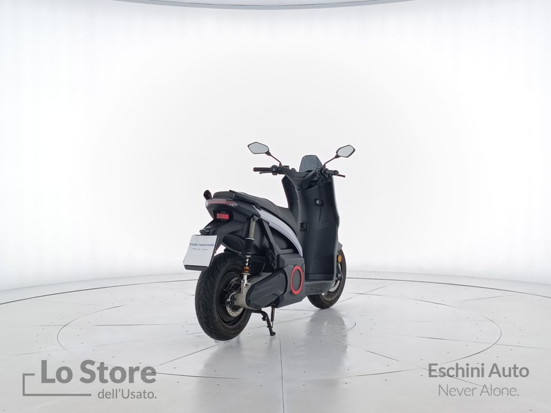 4 - Seat MO eScooter 125 White R9kW