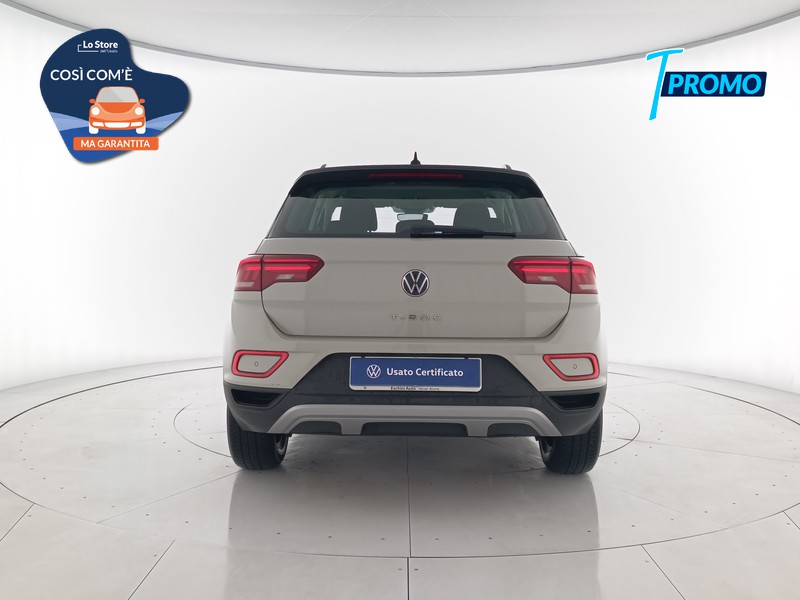 5 - Volkswagen T-Roc 1.0 tsi life 110cv