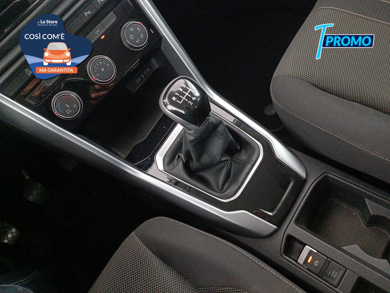 16 - Volkswagen T-Roc 1.0 tsi style 110cv