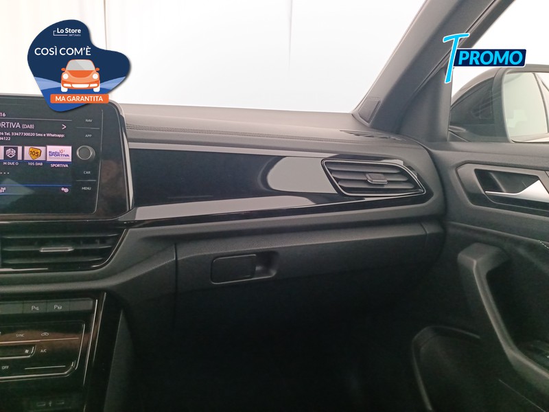 17 - Volkswagen T-Roc 2.0 tdi r-line 150cv dsg