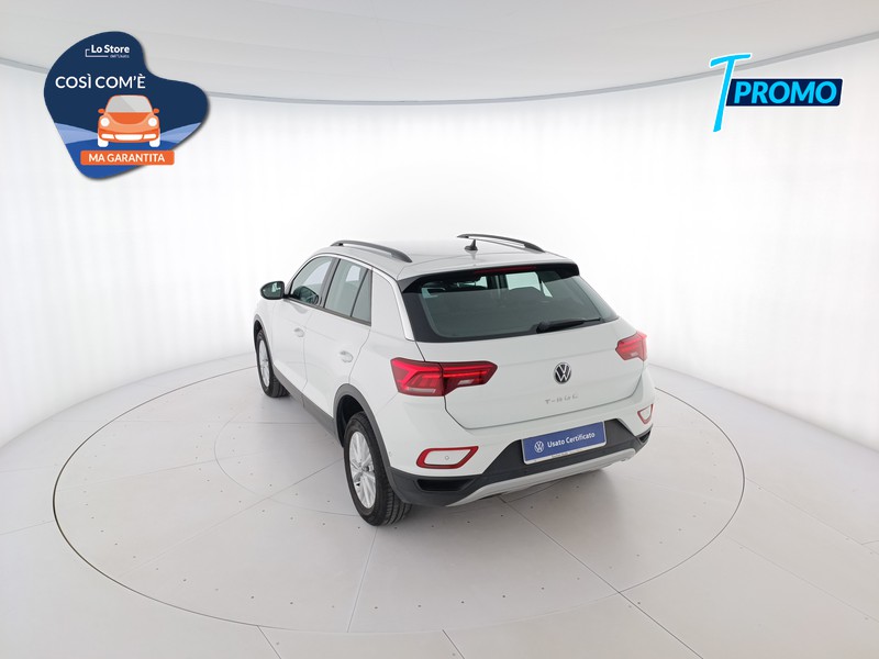 6 - Volkswagen T-Roc 1.0 tsi life 110cv
