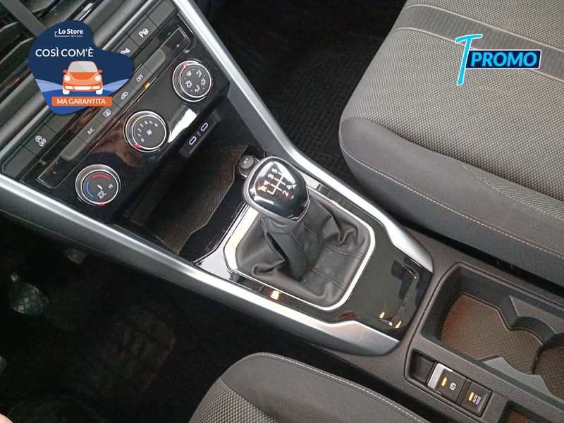 16 - Volkswagen T-Roc 1.0 tsi life 110cv