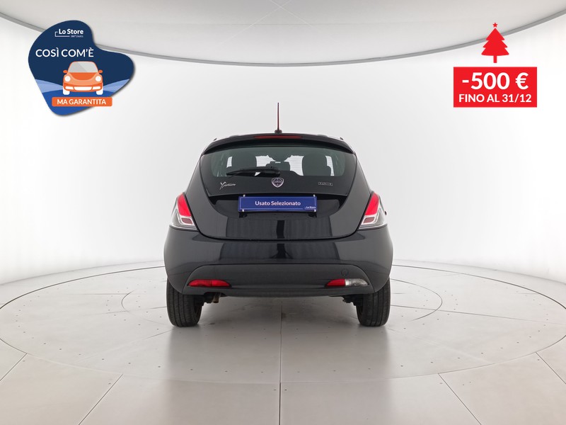 5 - Lancia Ypsilon 1.0 firefly hybrid silver s&s 70cv 5p.ti