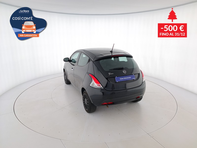 6 - Lancia Ypsilon 1.0 firefly hybrid silver s&s 70cv 5p.ti