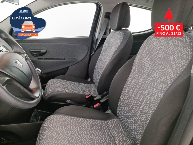 15 - Lancia Ypsilon 1.0 firefly hybrid silver s&s 70cv 5p.ti