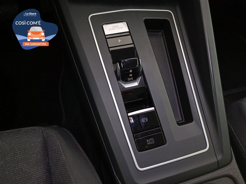 17 - Volkswagen Golf 1.0 etsi evo life 110cv dsg