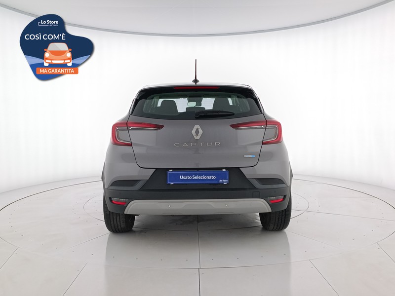 5 - Renault Captur 1.6 e-tech hybrid zen 145cv auto