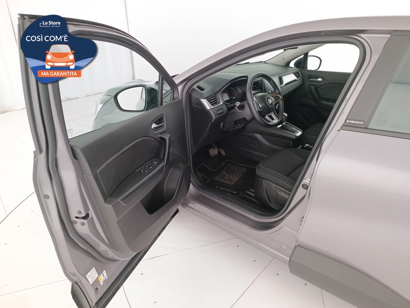 18 - Renault Captur 1.6 e-tech hybrid zen 145cv auto