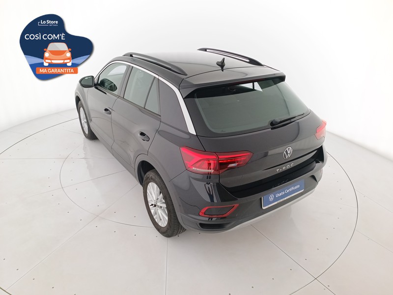 6 - Volkswagen T-Roc 1.0 tsi life 110cv