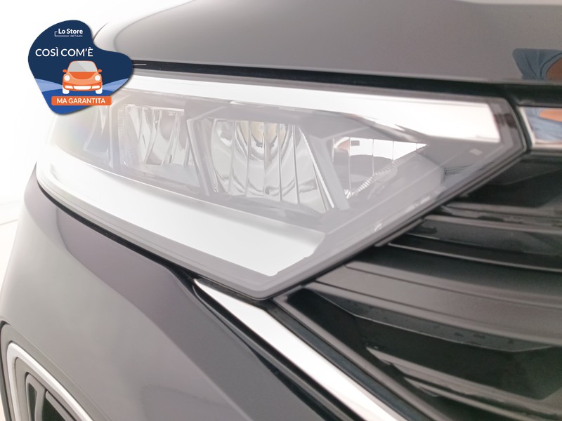 7 - Volkswagen T-Roc 1.0 tsi life 110cv